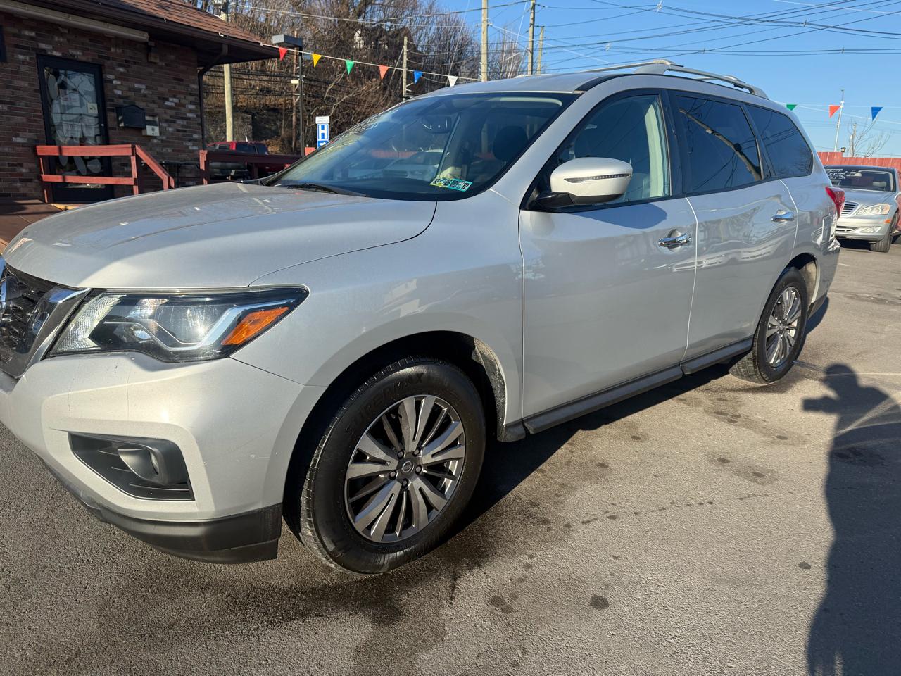 Nissan Pathfinder 4x4 SV 2019