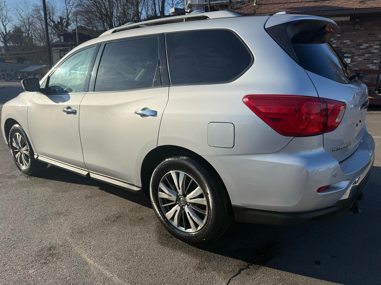 Nissan Pathfinder 4x4 SV 2019