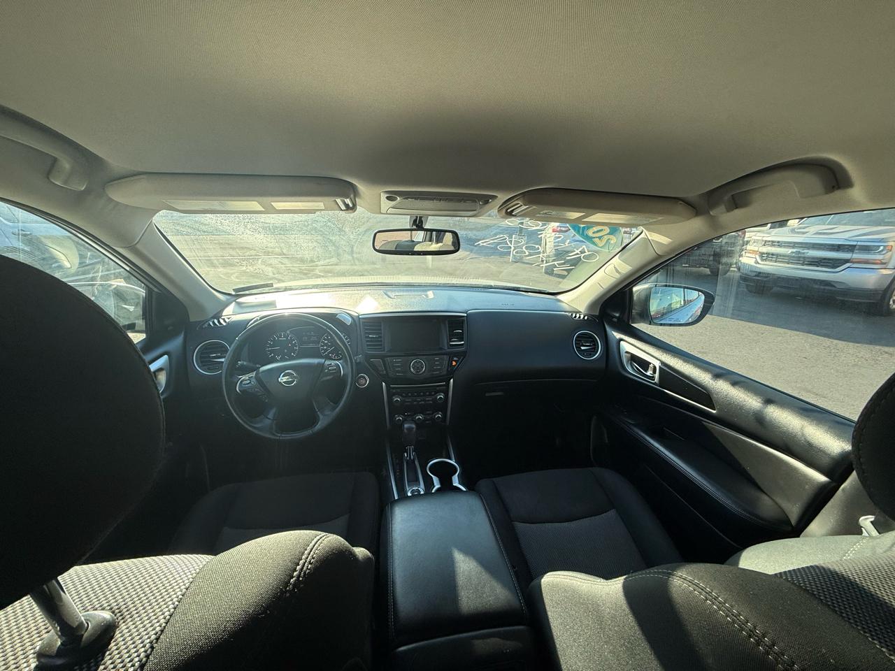 Nissan Pathfinder 4x4 SV 2019