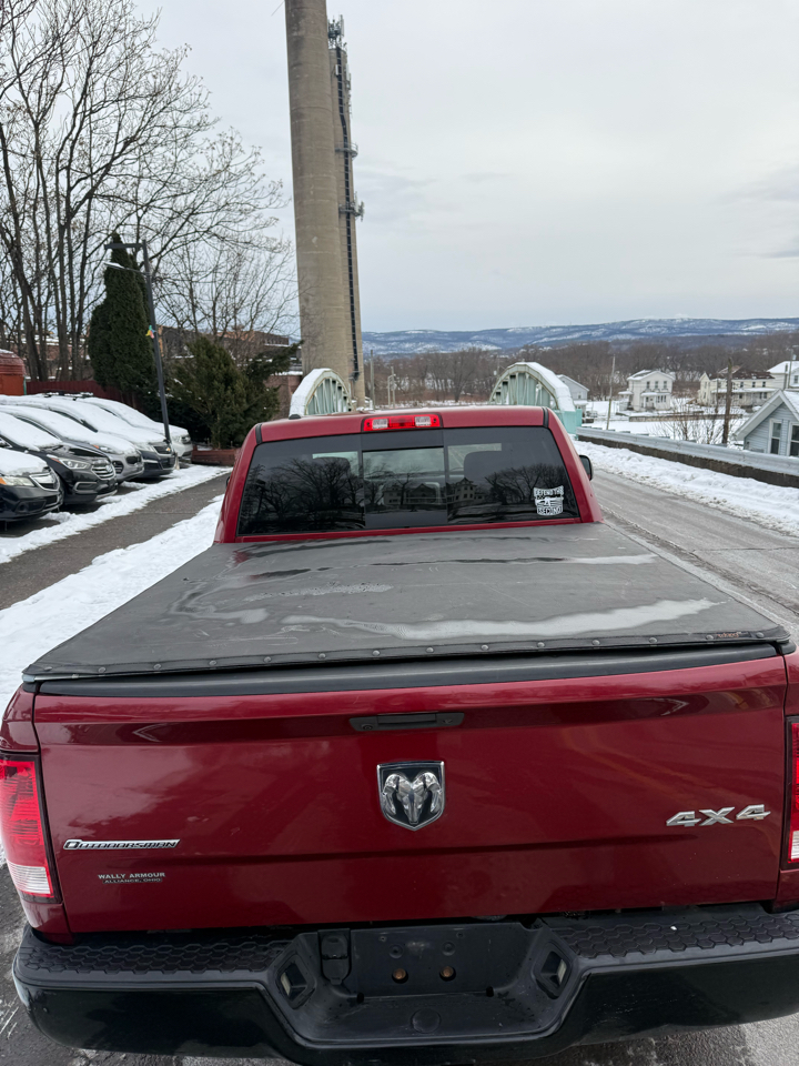RAM 1500 4WD Crew Cab 140.5" Outdoorsman 2014