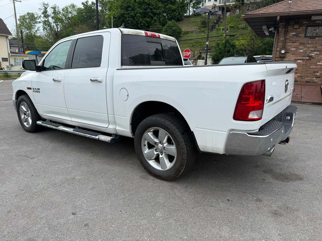 RAM 1500 4WD Crew Cab 140.5" Big Horn 2016