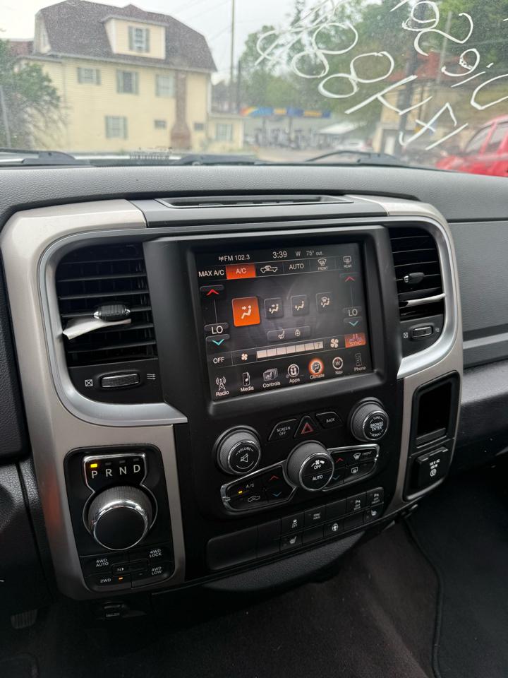 RAM 1500 4WD Crew Cab 140.5" Big Horn 2016