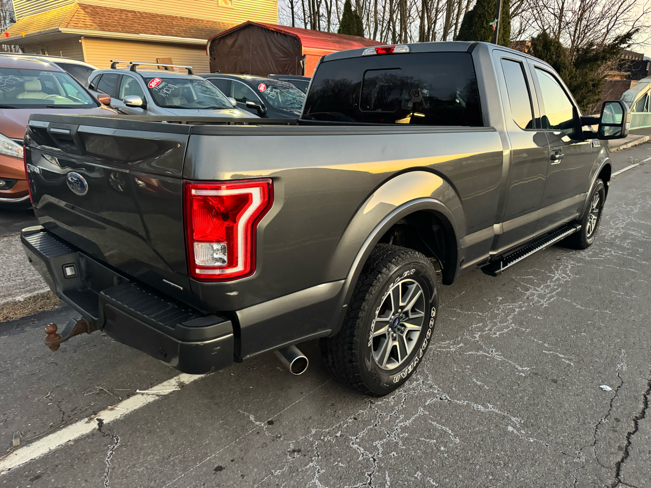 Ford F-150 4WD SuperCab 145" Lariat 2016