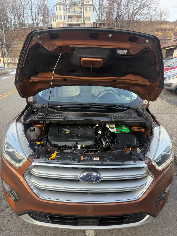 Ford Escape Titanium 4WD 2017