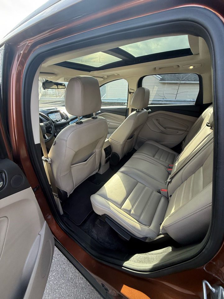 Ford Escape Titanium 4WD 2017