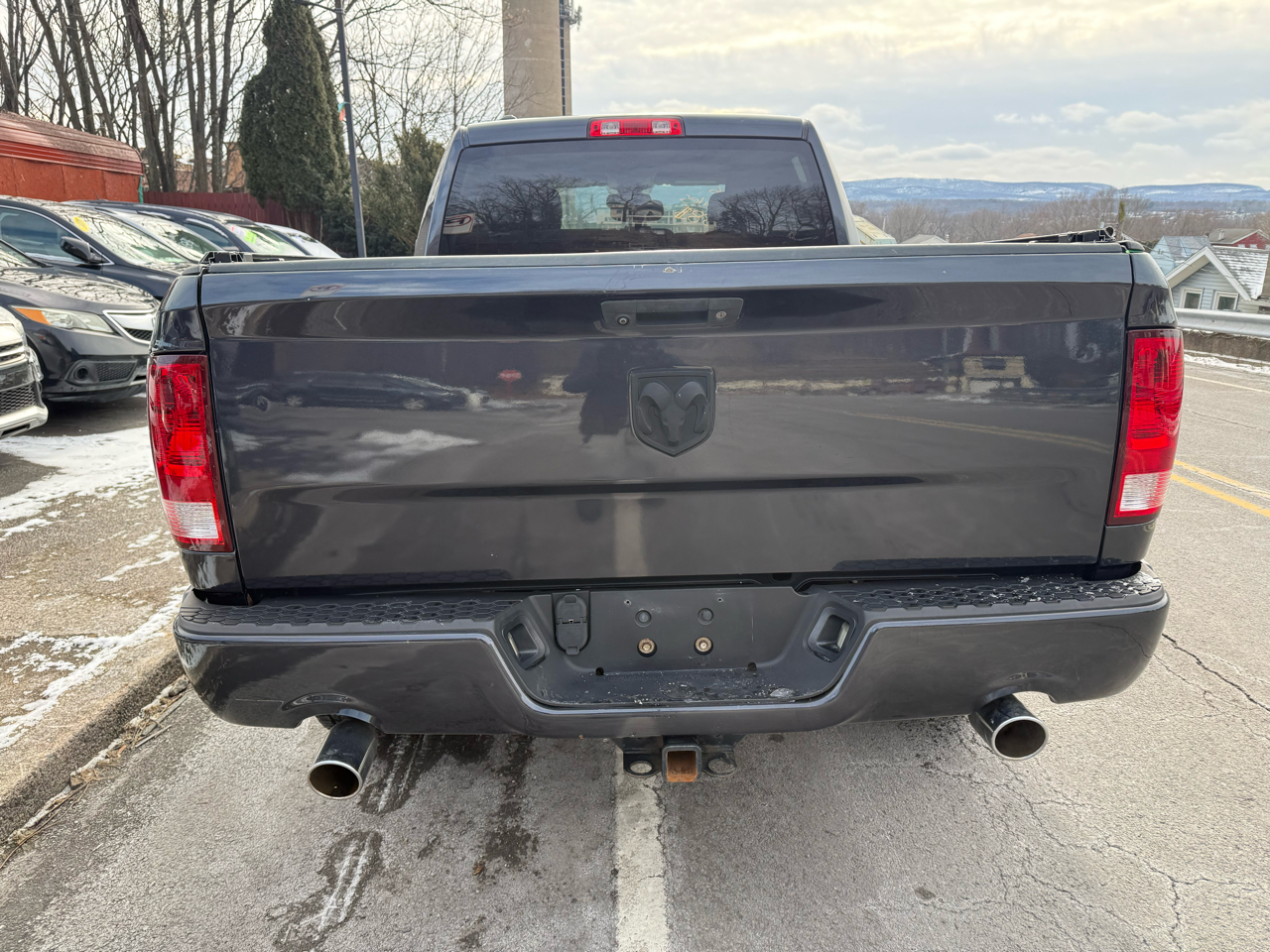 RAM 1500 4WD Quad Cab 140.5" Express 2016