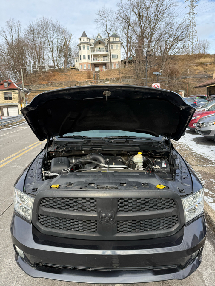 RAM 1500 4WD Quad Cab 140.5" Express 2016