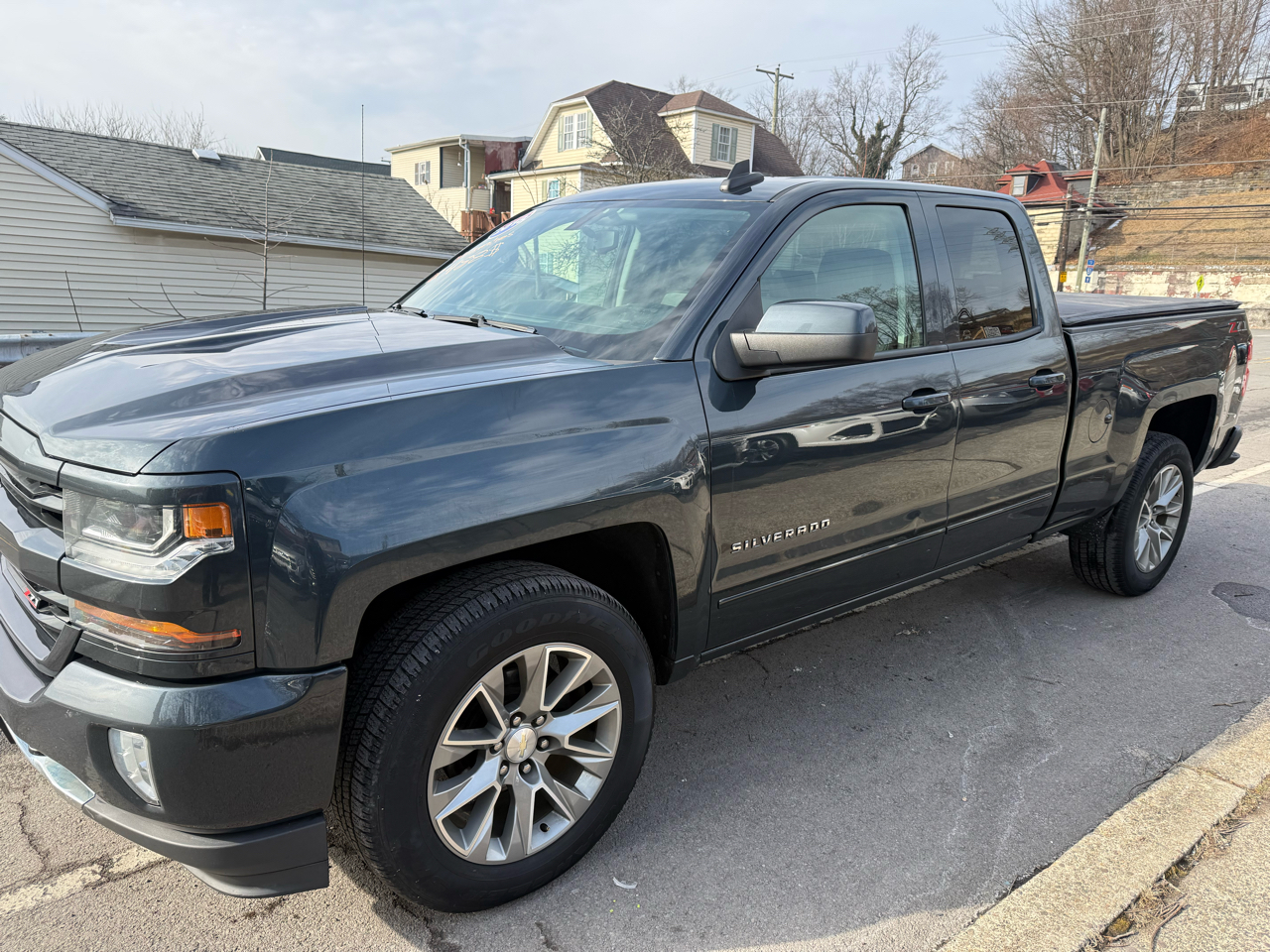 Chevrolet Silverado 1500 4WD Double Cab 143.5" LT w/2LT 2018