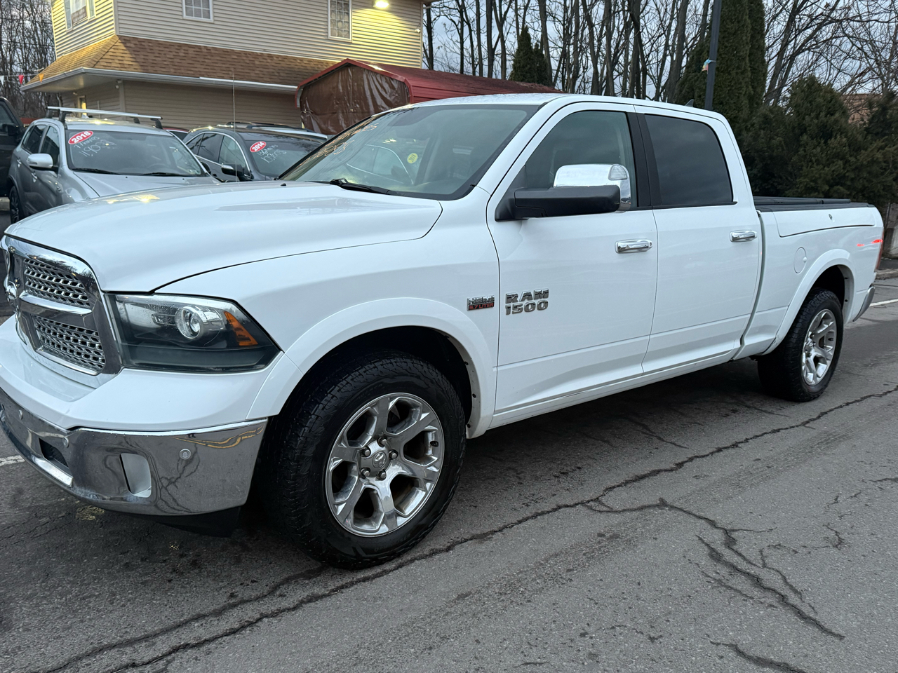 RAM 1500 4WD Crew Cab 149" Laramie 2014