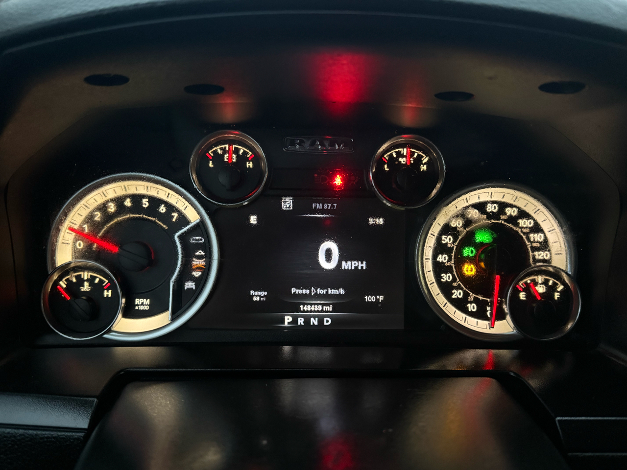 RAM 1500 4WD Crew Cab 149" Laramie 2014