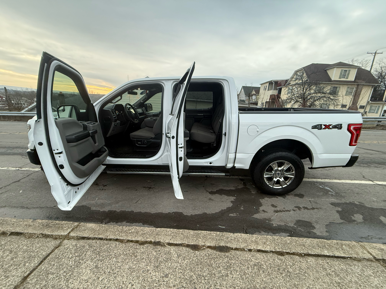 Ford F-150 Lariat 4WD SuperCrew 5.5' Box 2017
