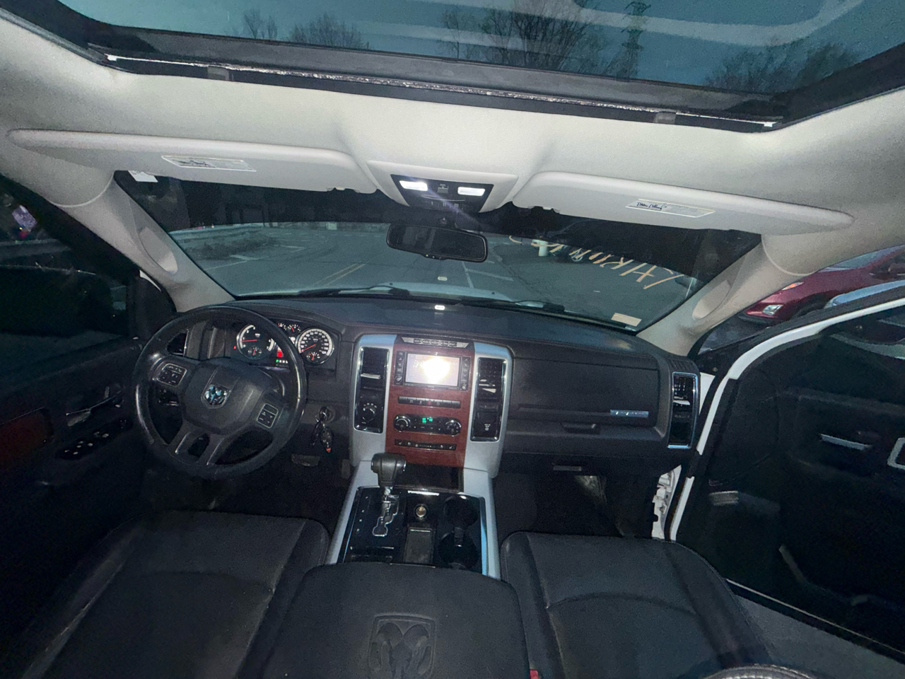 RAM 1500 4WD Quad Cab 140.5" Laramie 2012