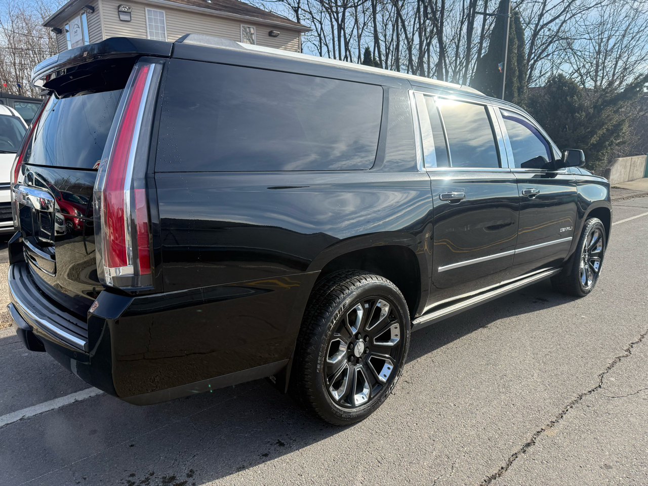 GMC Yukon XL 4WD 4dr Denali 2015