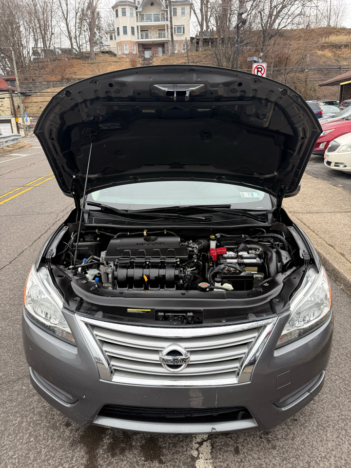 Nissan Sentra 4dr Sdn I4 CVT SV 2015