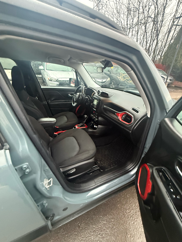 Jeep Renegade 4WD 4dr Trailhawk 2016