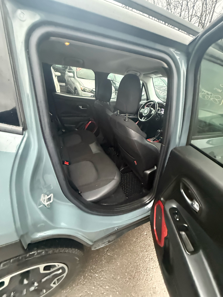 Jeep Renegade 4WD 4dr Trailhawk 2016