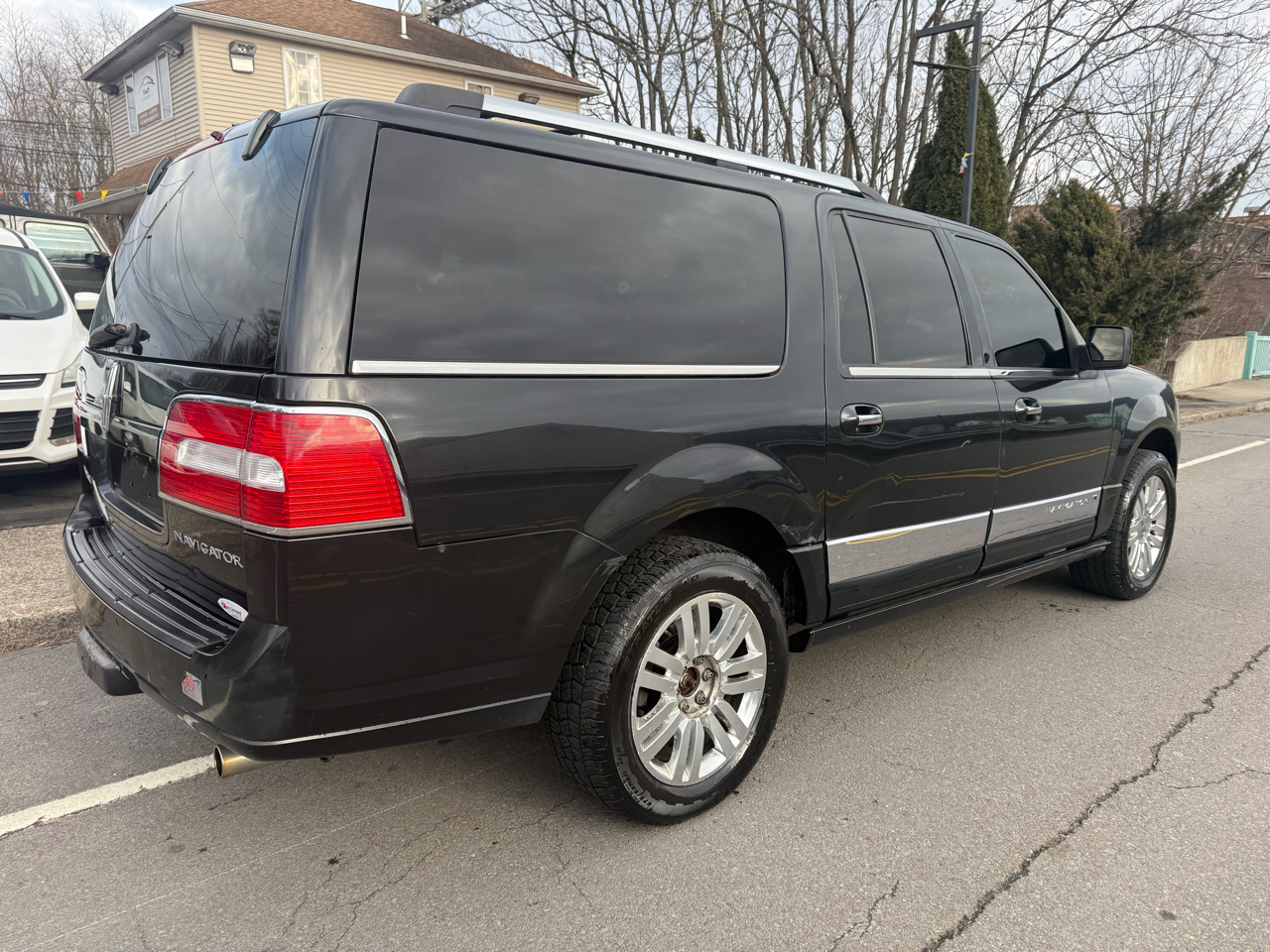 Lincoln Navigator L 4WD 4dr 2012