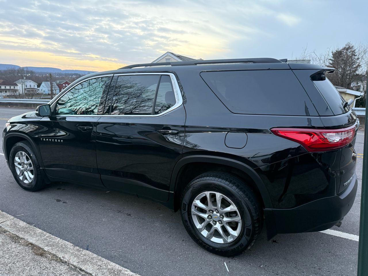 Chevrolet Traverse AWD 4dr LT Cloth w/1LT 2021