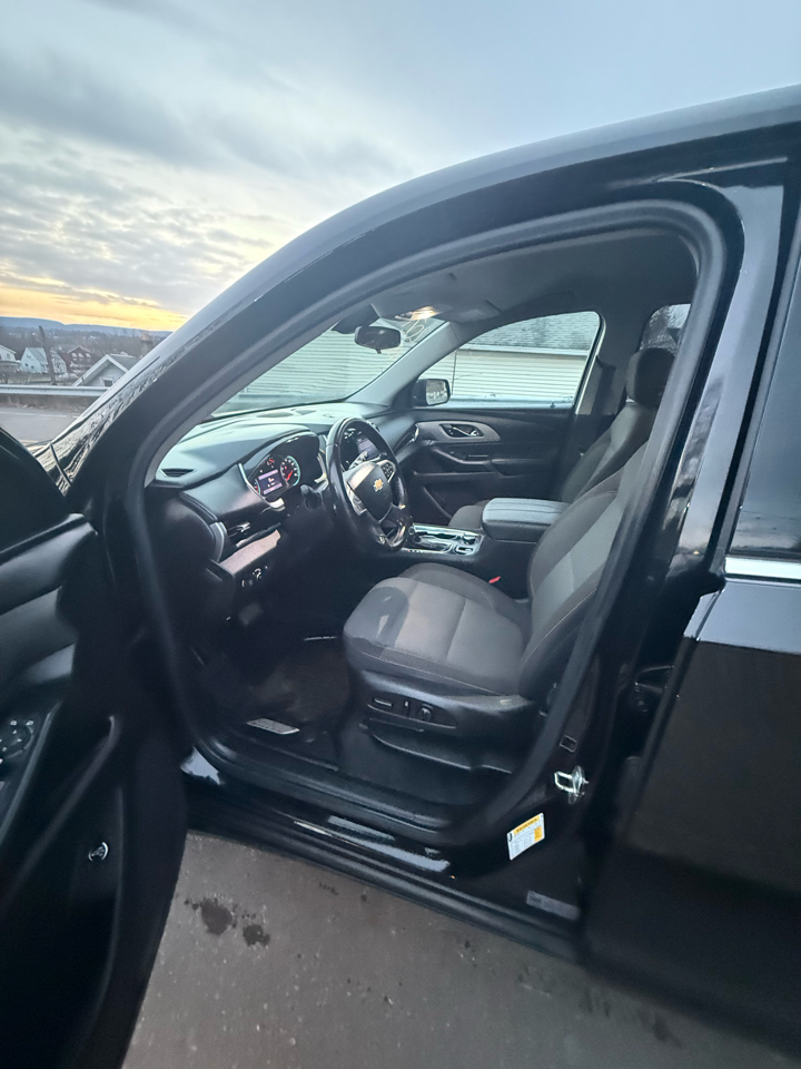 Chevrolet Traverse AWD 4dr LT Cloth w/1LT 2021