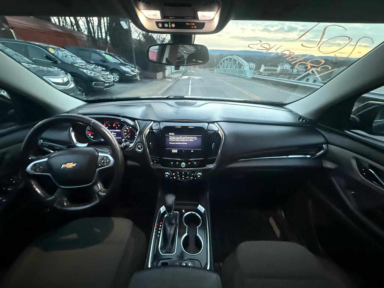 Chevrolet Traverse AWD 4dr LT Cloth w/1LT 2021