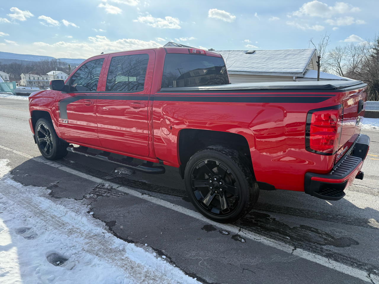 Chevrolet Silverado 1500 4WD Crew Cab 143.5" LT w/2LT 2017