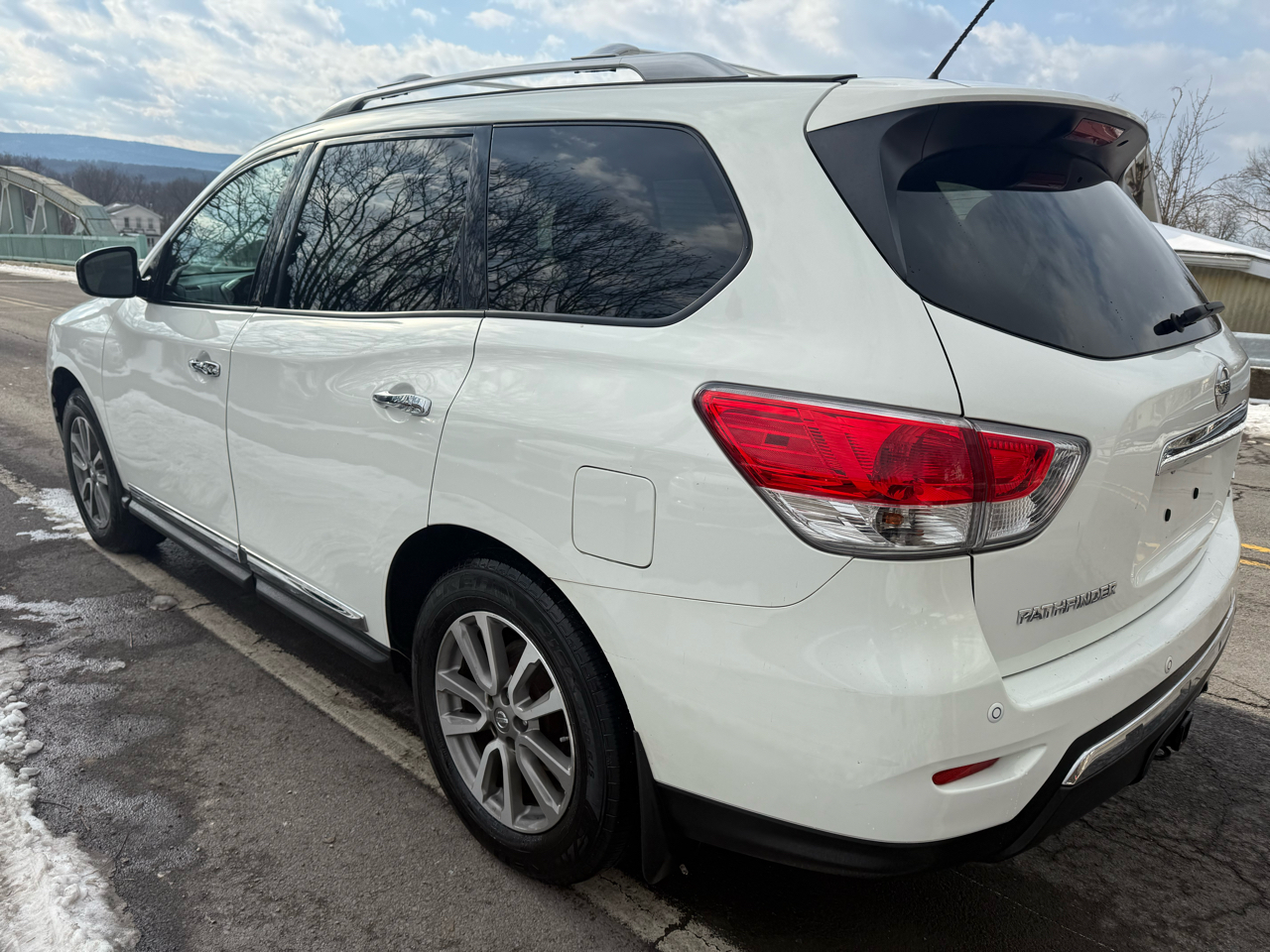 Nissan Pathfinder 4WD 4dr SL 2014