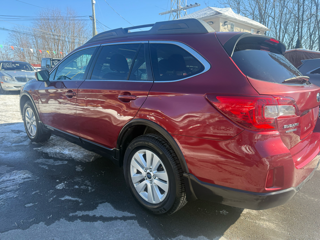 Subaru Outback 4dr Wgn 2.5i Premium PZEV 2015