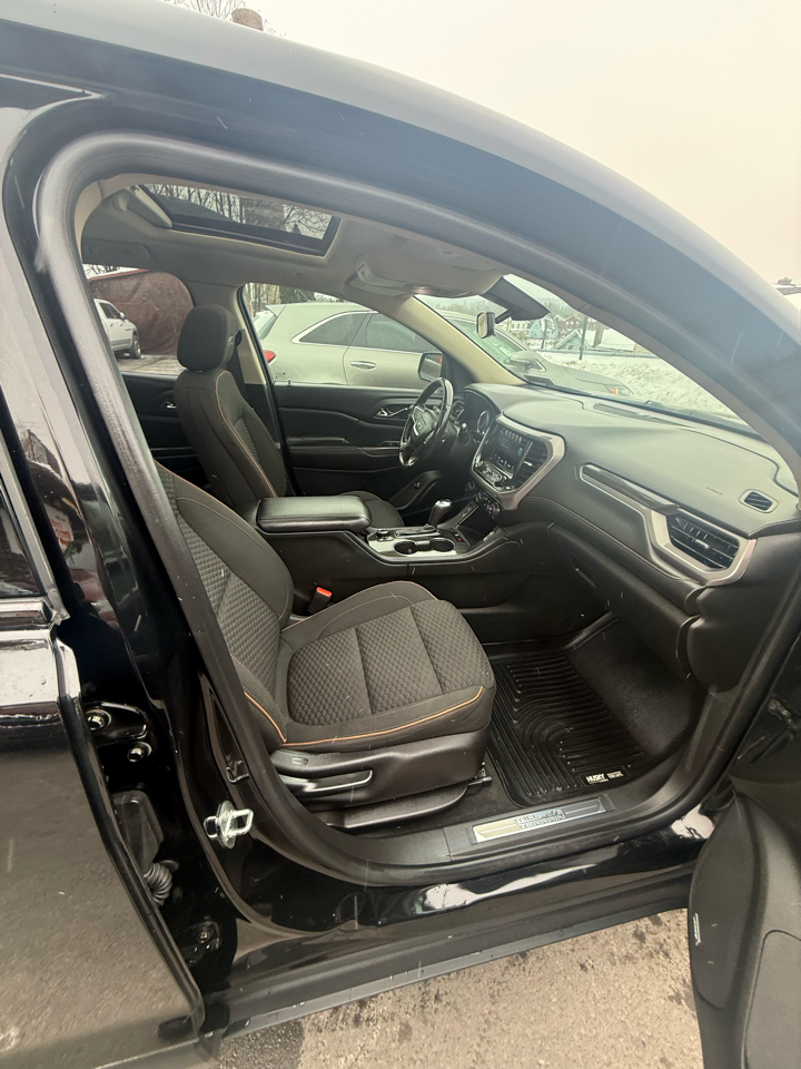 GMC Acadia AWD 4dr SLE w/SLE-2 2017