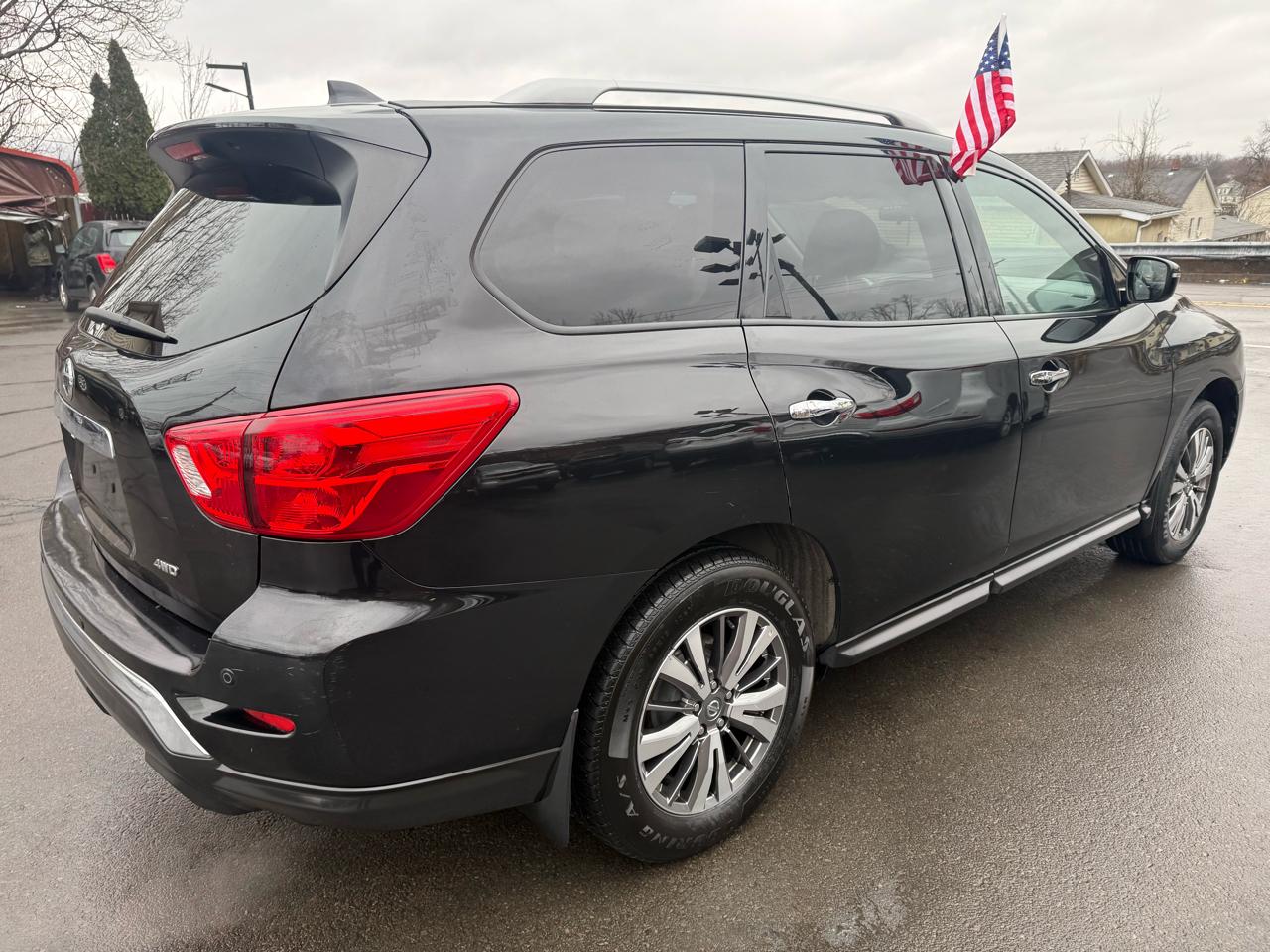 Nissan Pathfinder 4x4 S 2019