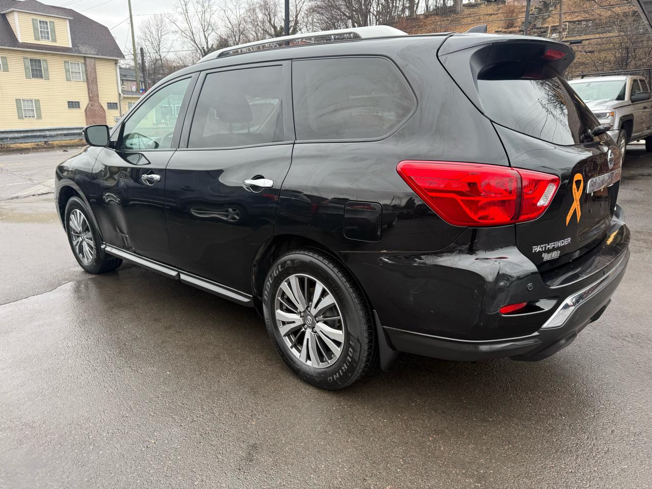 Nissan Pathfinder 4x4 S 2019