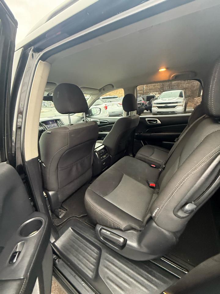 Nissan Pathfinder 4x4 S 2019