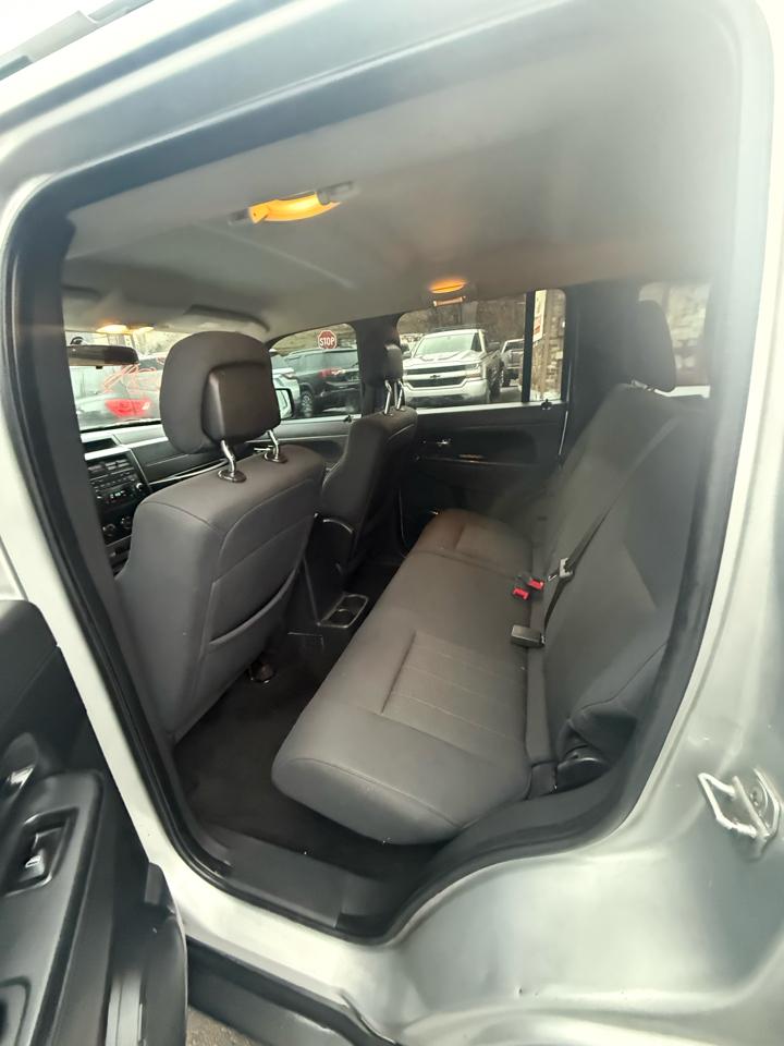 Jeep Liberty 4WD 4dr Sport 2012