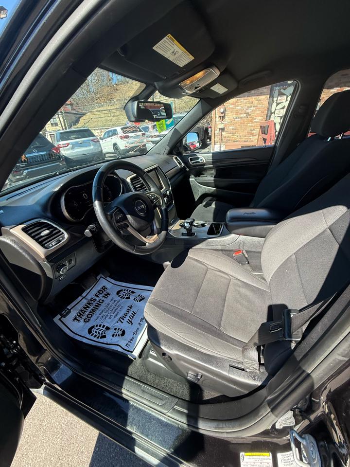 Jeep Grand Cherokee 4WD 4dr Laredo 2014