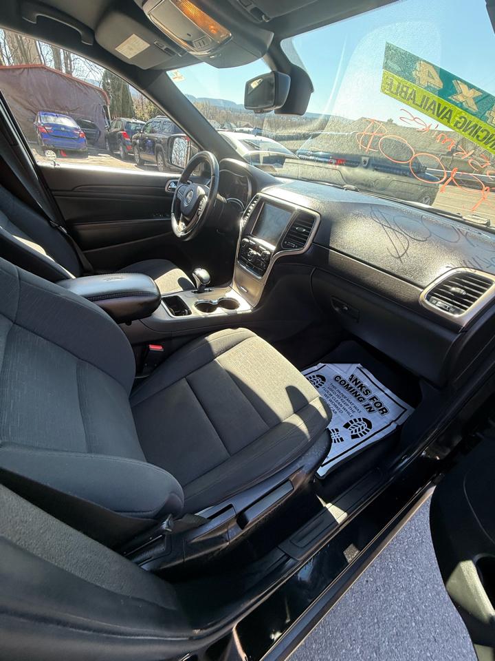 Jeep Grand Cherokee 4WD 4dr Laredo 2014