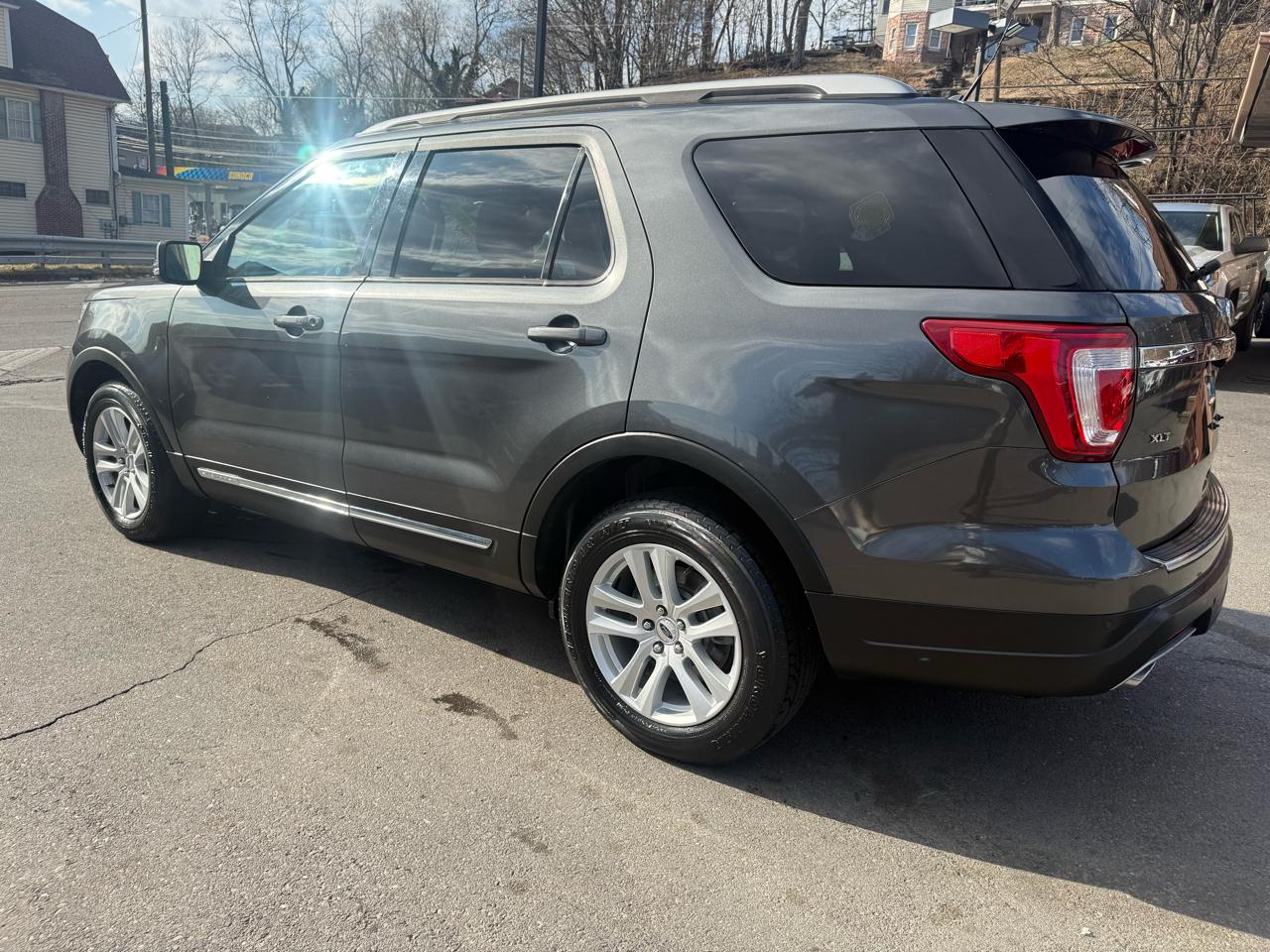 Ford Explorer XLT 4WD 2018