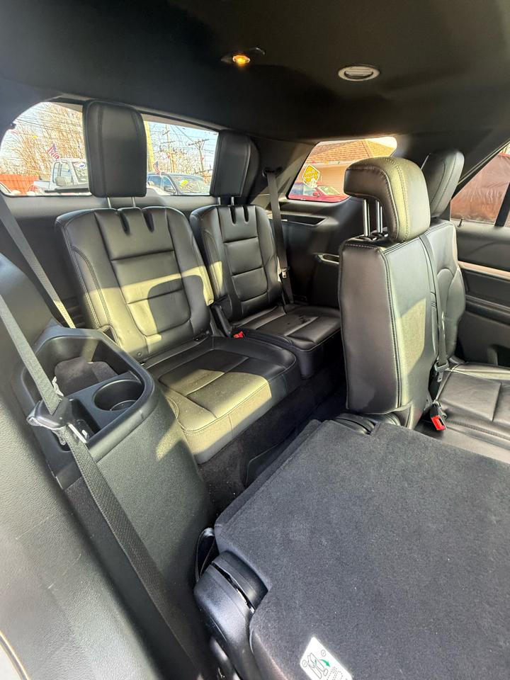 Ford Explorer XLT 4WD 2018