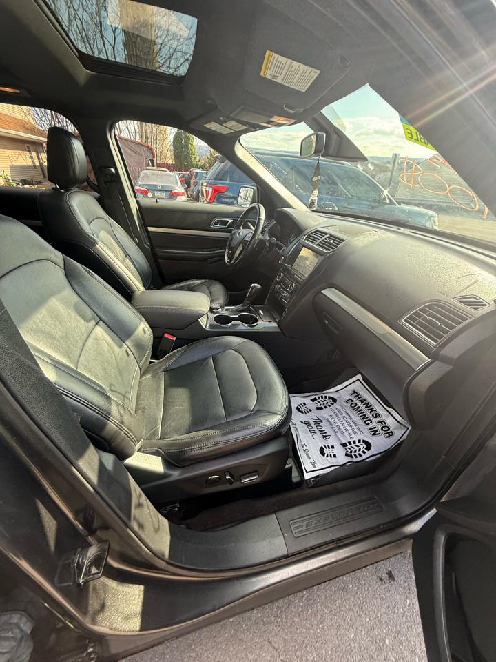 Ford Explorer XLT 4WD 2018