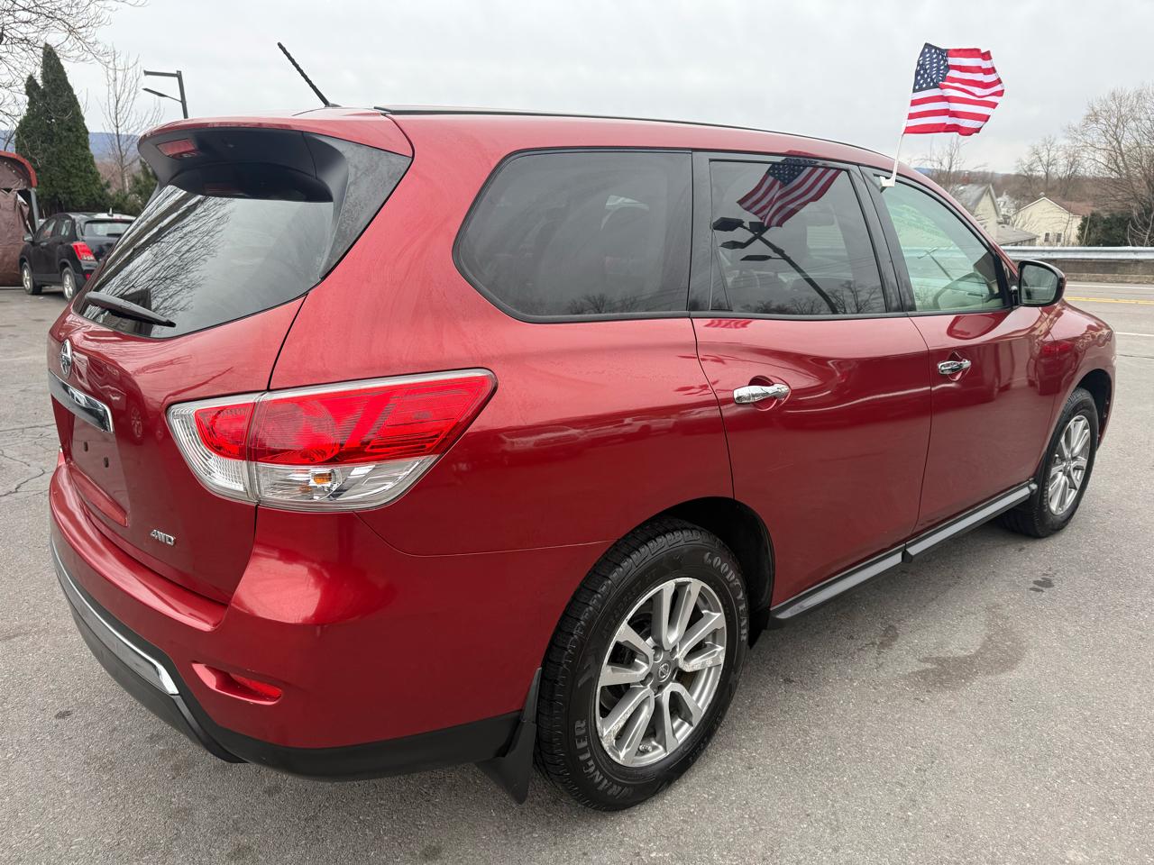 Nissan Pathfinder 4WD 4dr S 2013