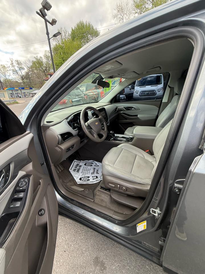 Chevrolet Traverse FWD 4dr LT Leather w/3LT 2019