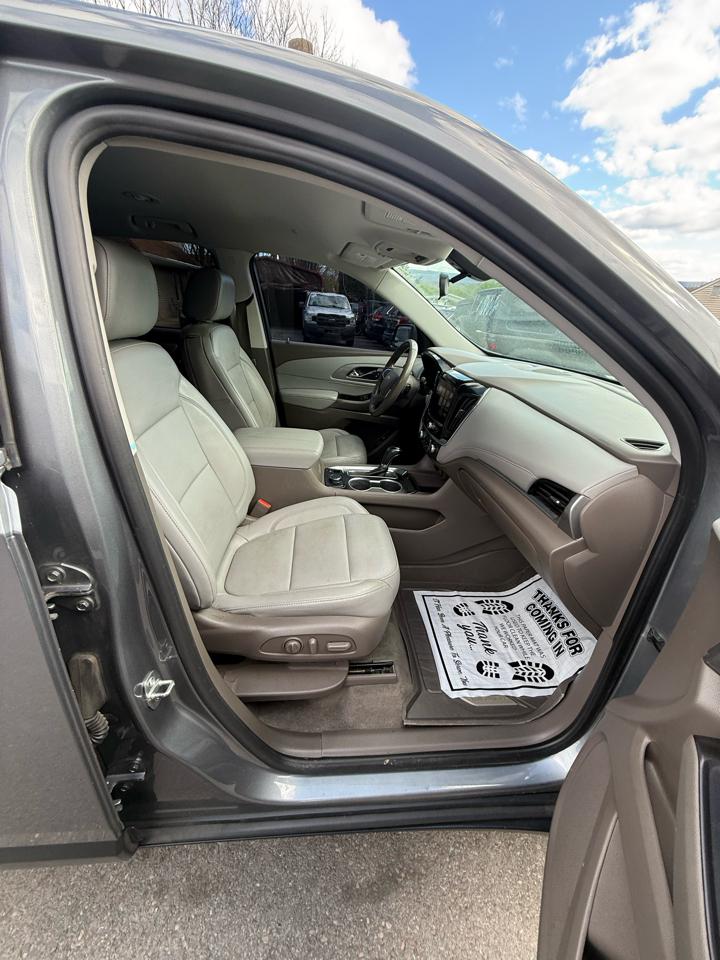 Chevrolet Traverse FWD 4dr LT Leather w/3LT 2019