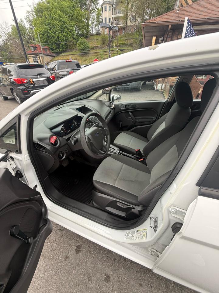 Ford Fiesta 5dr HB S 2015