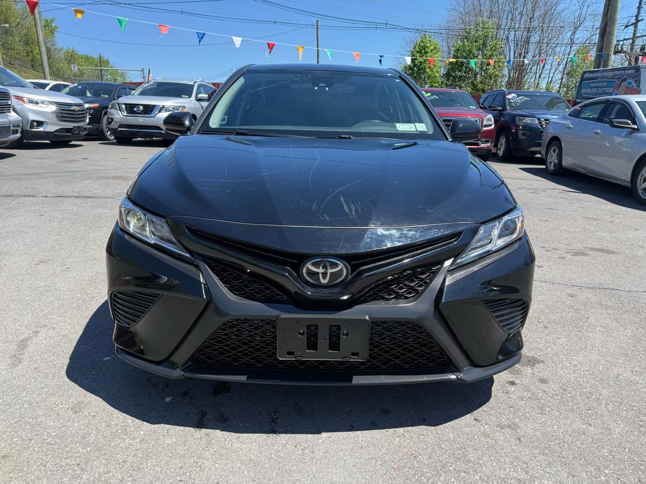 Toyota Camry SE Auto (Natl) 2020