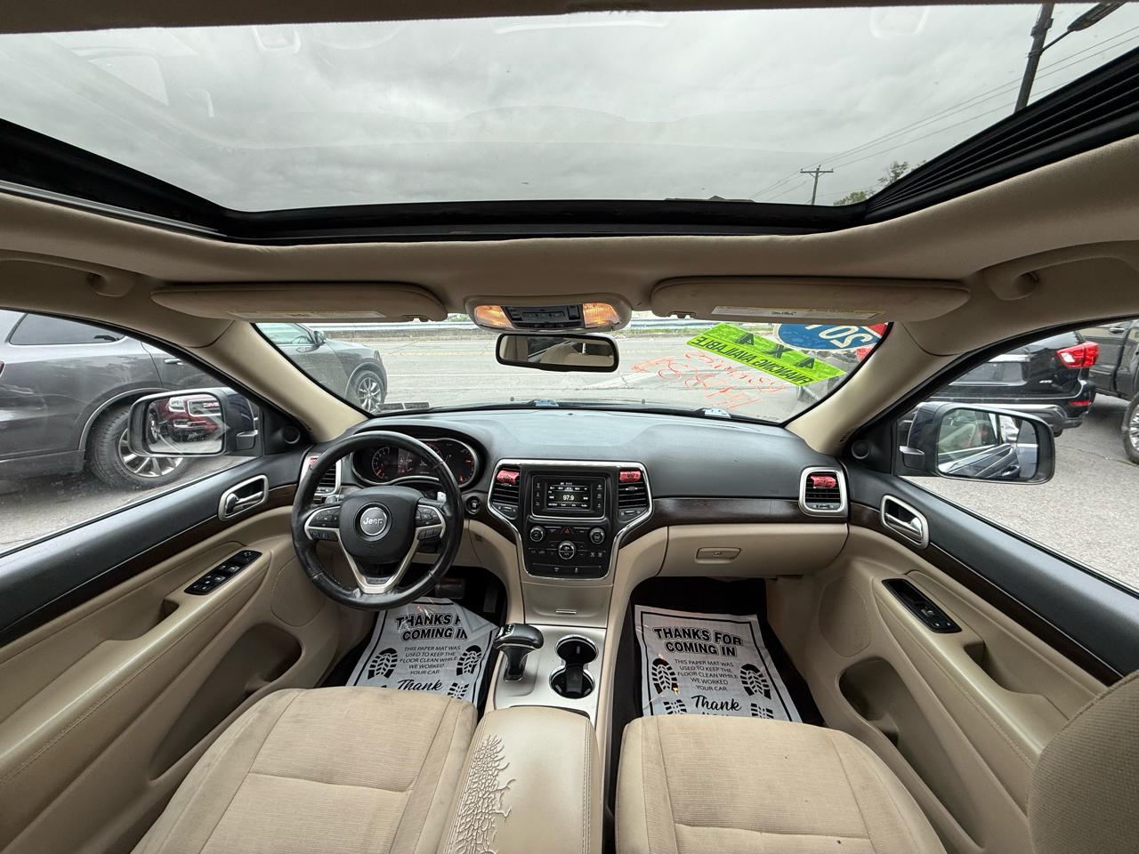 Jeep Grand Cherokee 4WD 4dr Laredo 2015