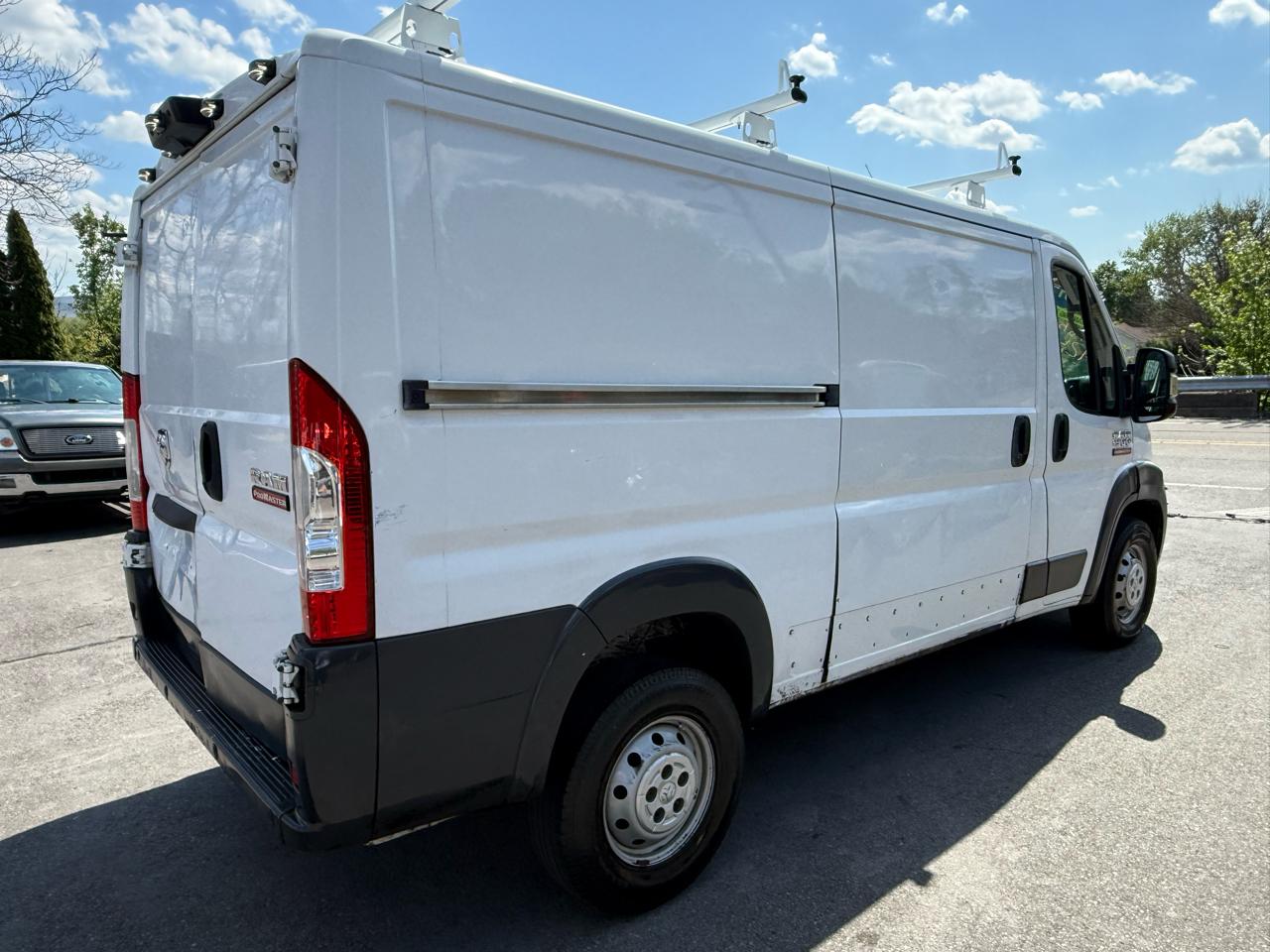 RAM ProMaster Cargo Van 1500 Low Roof 136" WB 2017