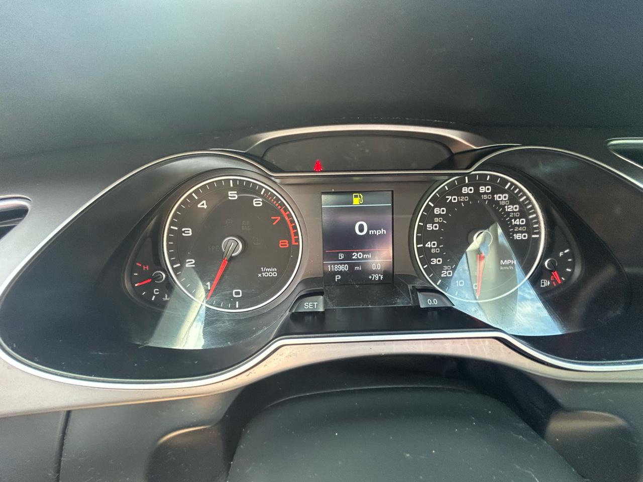 Audi A4 4dr Sdn Auto quattro 2.0T Premium Plus 2014