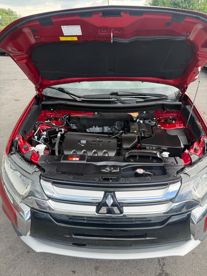 Mitsubishi Outlander SEL FWD 2017