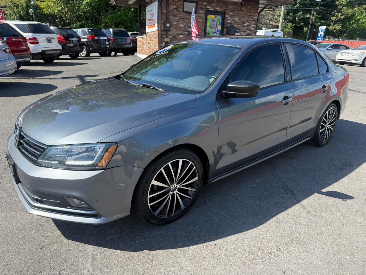 Volkswagen Jetta Sedan 4dr Auto 1.8T SE PZEV 2015