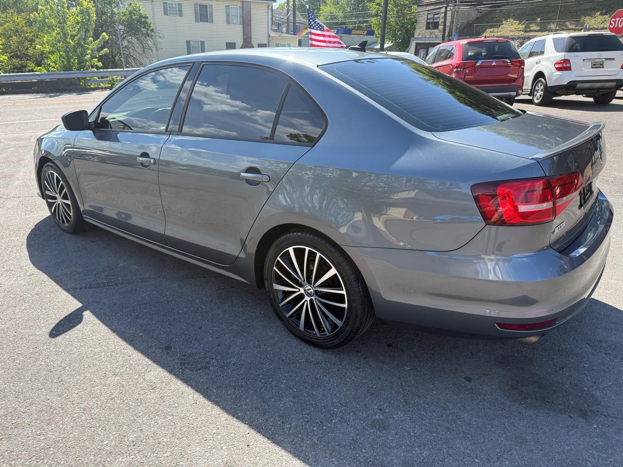 Volkswagen Jetta Sedan 4dr Auto 1.8T SE PZEV 2015