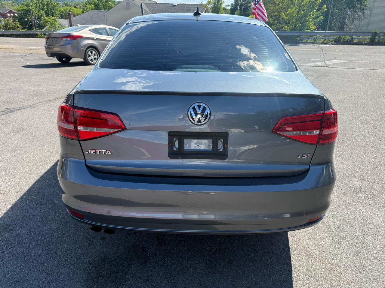 Volkswagen Jetta Sedan 4dr Auto 1.8T SE PZEV 2015