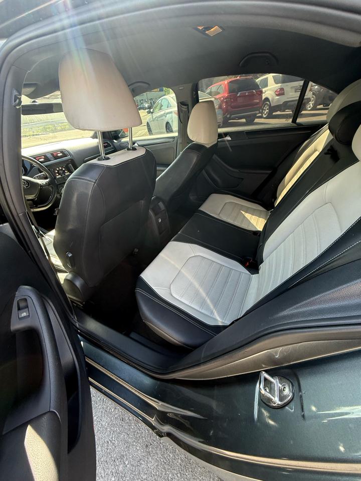 Volkswagen Jetta Sedan 4dr Auto 1.8T SE PZEV 2015